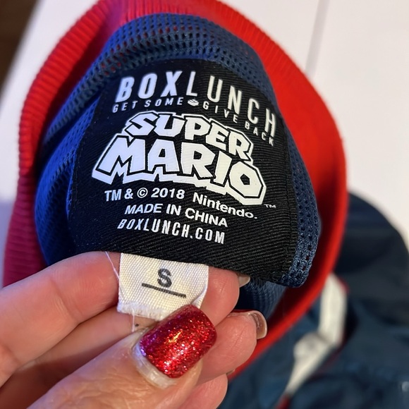 Ninteno Super Mario Bros. Sports Jacket - BoxLunch Exclusive size S - Picture 8 of 13